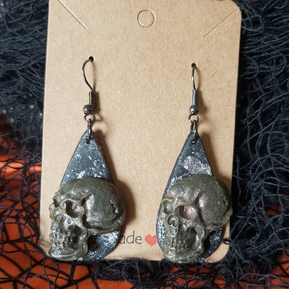 Skull earrings Handmade